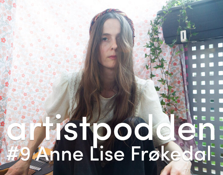 Anne Lise Frøkedal i Artistpodden. Foto: Vidar Landa.